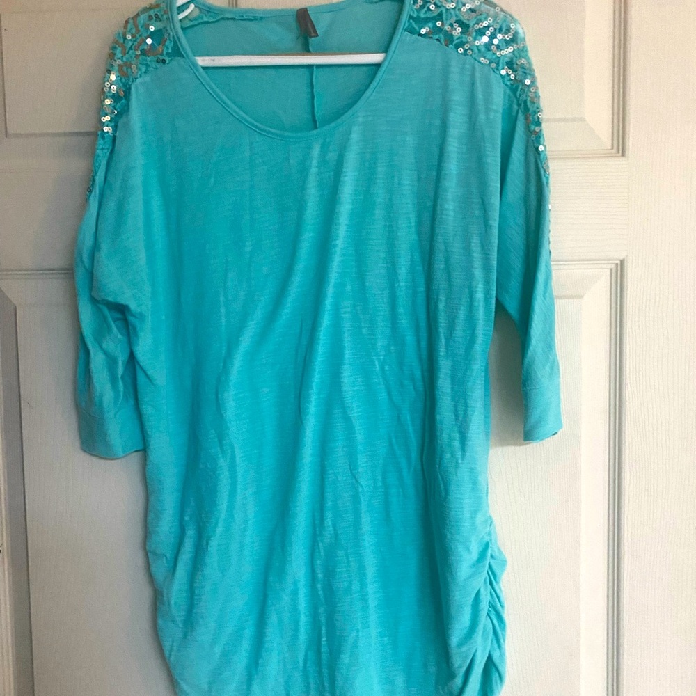 Vanity sparkly top